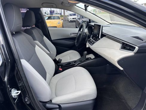 Used 2021 Toyota Corolla LE FWD image 11