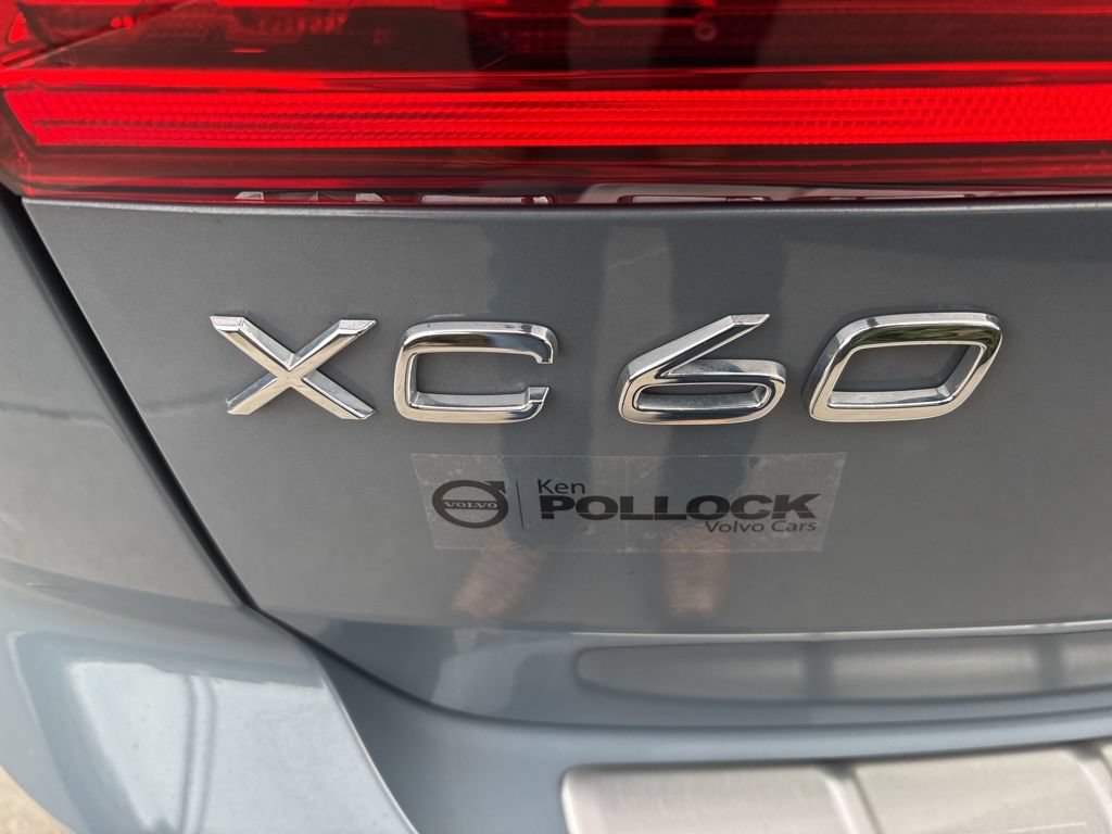Certified 2023 Volvo XC60 B5 Plus w/ Climate Package AWD/4WD image 10