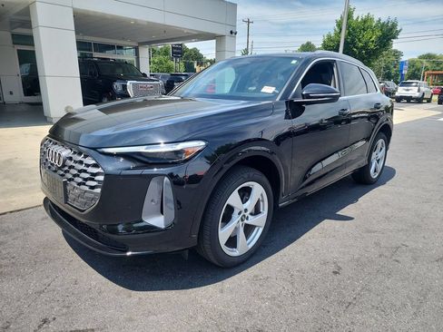 Used 2025 Audi Q5 Premium Plus AWD/4WD image 4