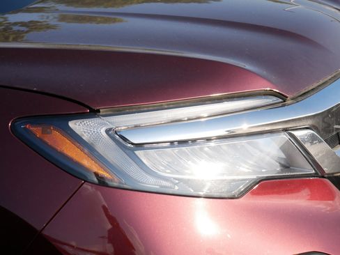 Used 2021 Honda Pilot Touring image 3