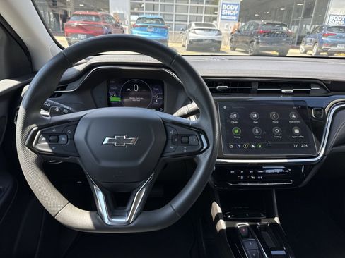 Used 2023 Chevrolet Bolt EUV LT FWD image 16