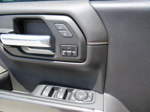 Used 2022 GMC Sierra 1500 AT4 w/ AT4 Premium Package AWD/4WD image 22