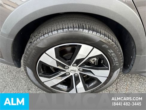 Used 2024 Volvo V60 B5 Cross Country Plus image 22