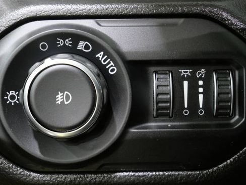 Used 2022 Jeep Wrangler Unlimited Sport AWD/4WD image 15