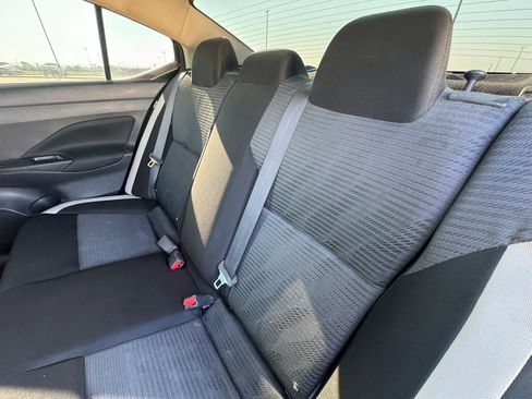 Used 2022 Nissan Versa SV FWD image 25
