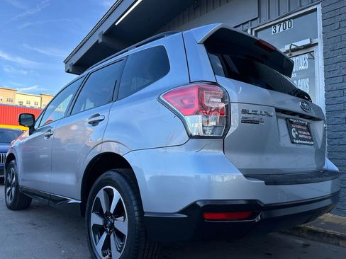 Used 2018 Subaru Forester 2.5i Premium image 5