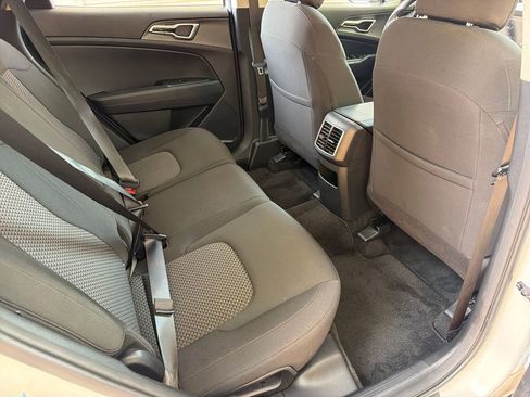 Used 2025 Kia Sportage LX FWD image 28