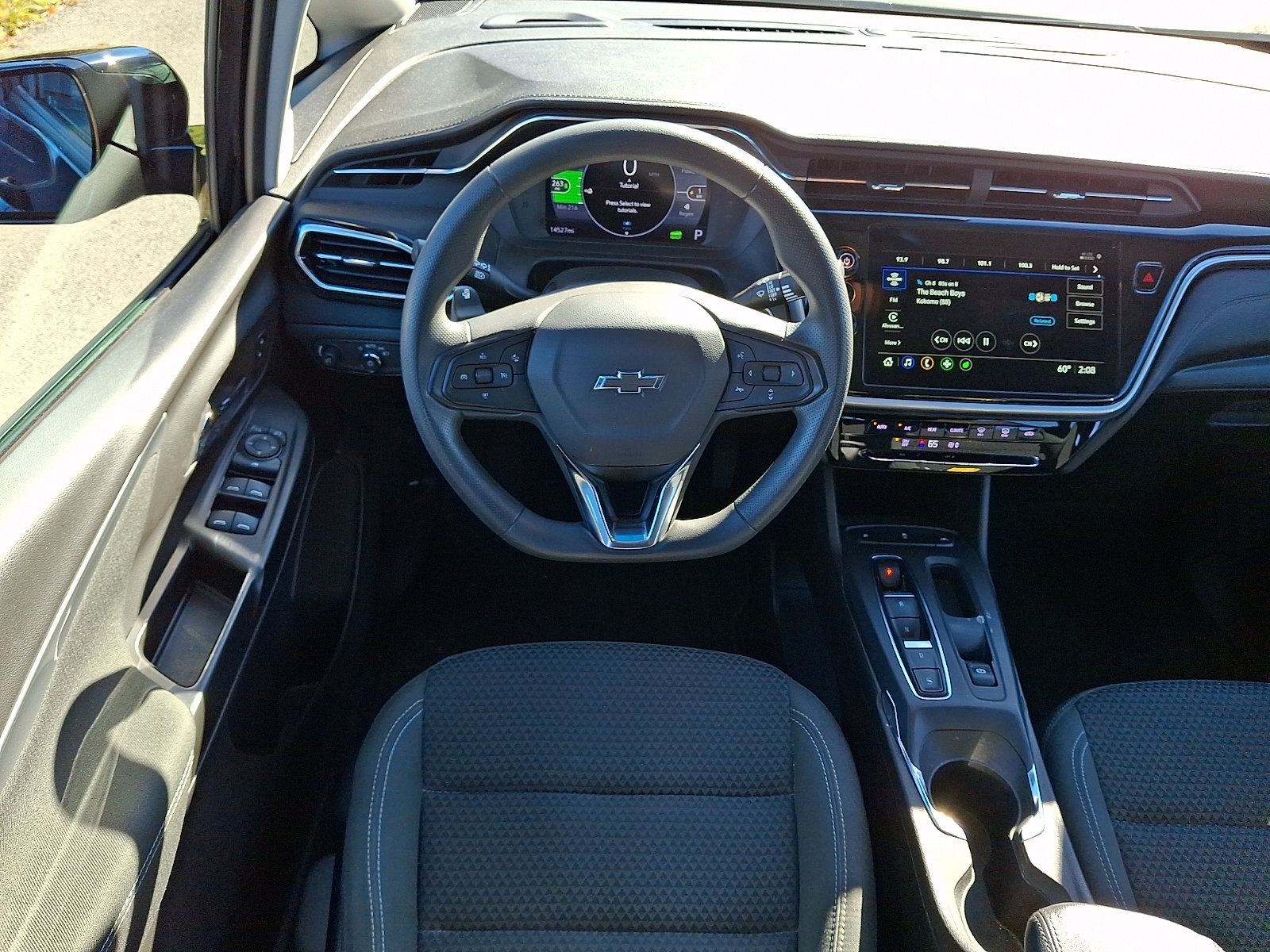 Used 2023 Chevrolet Bolt LT FWD image 12