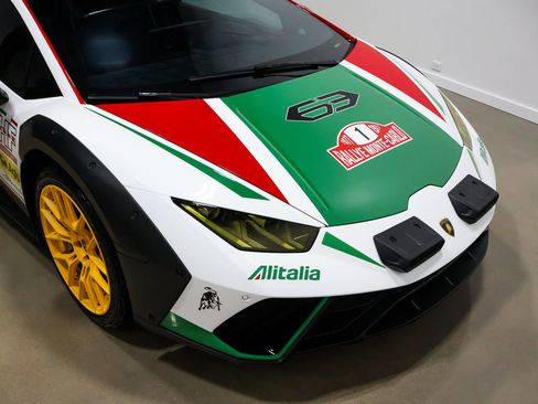 Used 2024 Lamborghini Huracan Sterrato AWD/4WD image 73