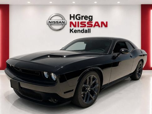 Used 2021 Dodge Challenger GT w/ Blacktop Package RWD image 3