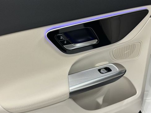 Certified 2025 Mercedes-Benz GLC 350e 4MATIC image 24