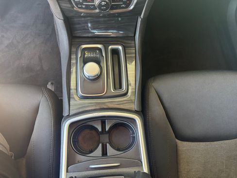 Used 2018 Chrysler 300 Touring w/ Sport Appearance Package RWD image 20