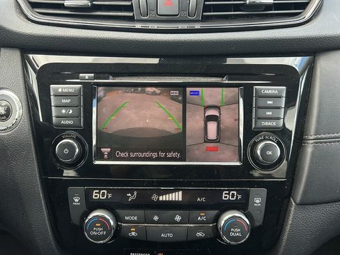 Used 2019 Nissan Rogue SL FWD image 20