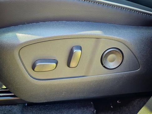 New 2026 Buick Enclave Sport Touring w/ Power Package image 18