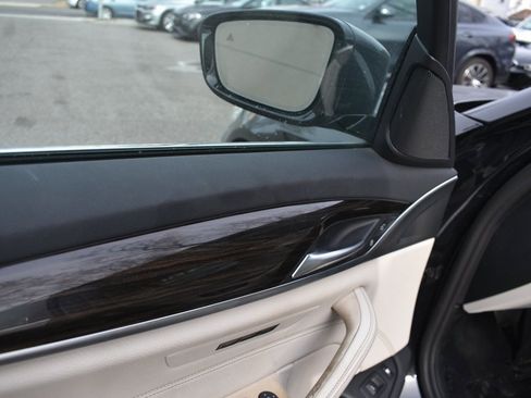 Used 2023 BMW 530e xDrive w/ Convenience Package image 14