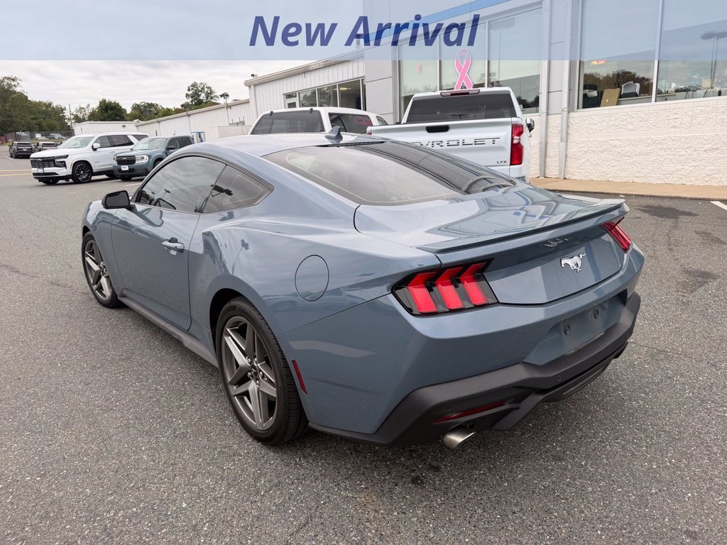 Used 2024 Ford Mustang Premium RWD image 8