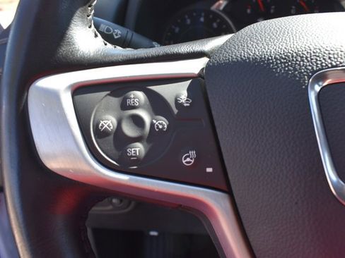 Used 2022 GMC Terrain SLT image 20