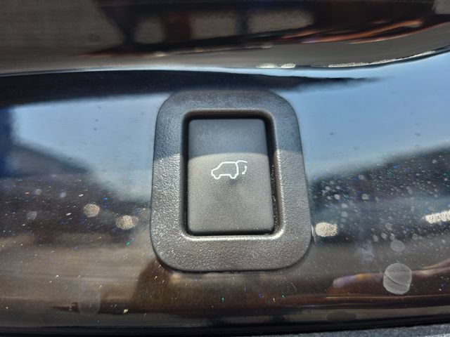 Used 2018 Toyota Highlander XLE FWD image 33