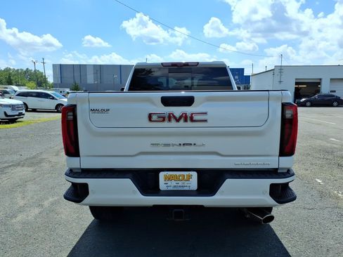 Certified 2024 GMC Sierra 2500 Denali w/ Denali Reserve Package AWD/4WD image 5