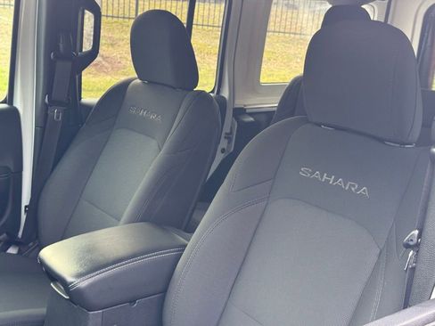 Used 2021 Jeep Wrangler Unlimited Sahara w/ Safety Group image 20