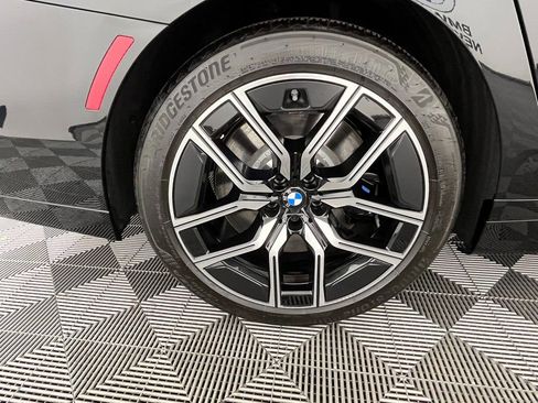 Used 2025 BMW 760i xDrive 760i xDrive w/ Premium Package image 15