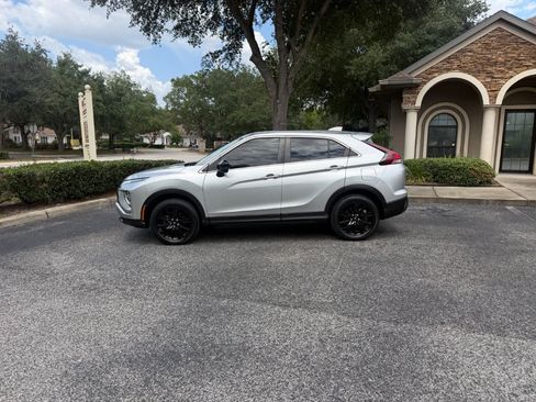 Used 2024 Mitsubishi Eclipse Cross LE AWD/4WD image 1