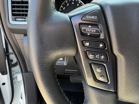 Certified 2024 Nissan Frontier SL w/ Technology Package image 12