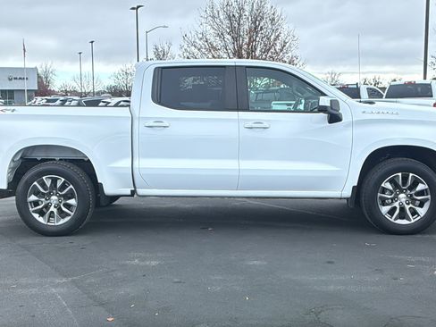 Used 2022 Chevrolet Silverado 1500 LT w/ All Star Edition Plus image 2