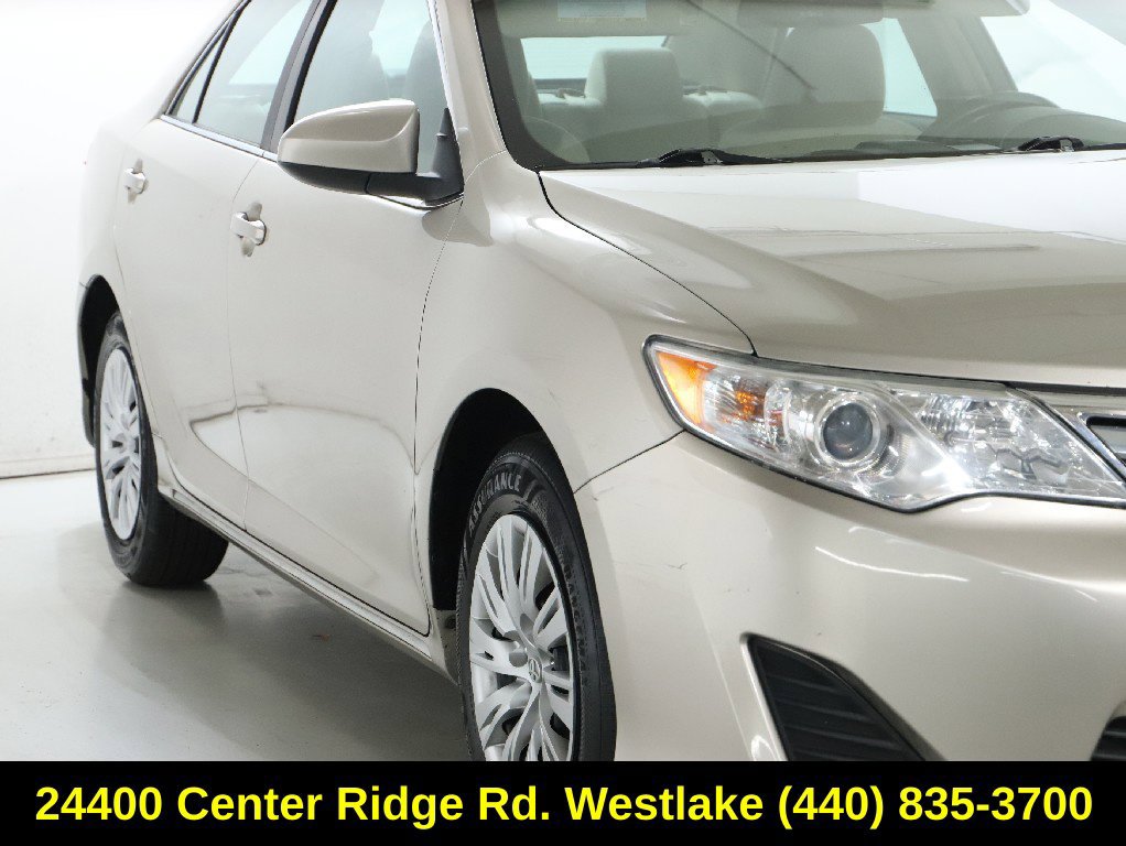 Used 2014 Toyota Camry LE FWD image 9