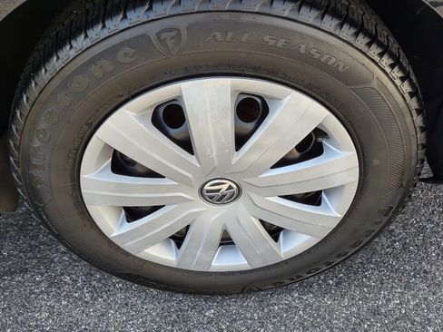 Used 2015 Volkswagen Jetta S image 35