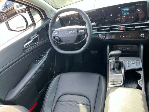 New 2026 Kia Sportage SX image 13