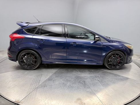 Used 2016 Ford Focus ST FWD image 4