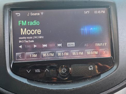 Used 2016 Chevrolet Trax LT w/ LT Convenience Package image 14