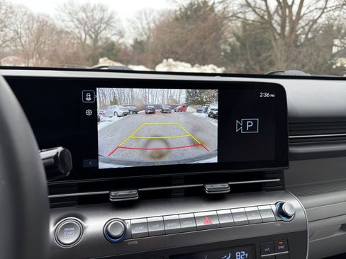 Used 2025 Hyundai Kona SEL image 24