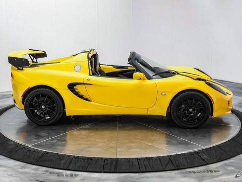 Used 2005 Lotus Elise RWD image 22