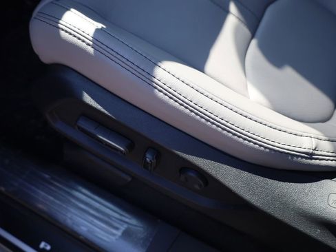 New 2025 Honda Pilot EX-L image 13