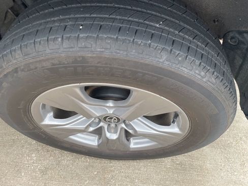 Used 2025 Toyota RAV4 LE image 12