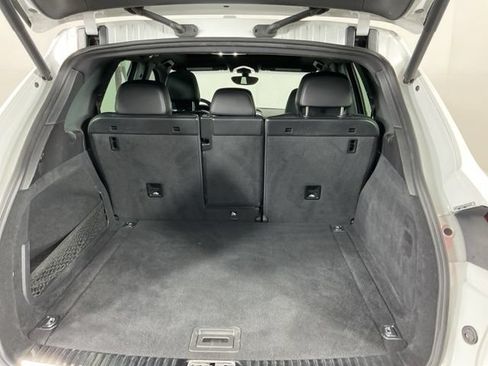 Used 2017 Porsche Cayenne AWD/4WD image 27