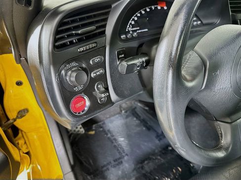 Used 2005 Honda S2000 image 11