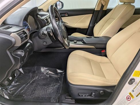 Used 2016 Lexus IS 300 AWD image 14