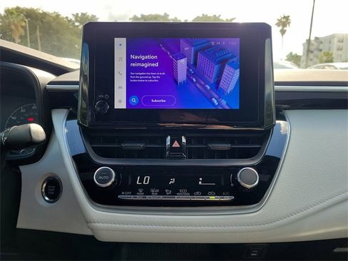 Used 2023 Toyota Corolla SE image 19