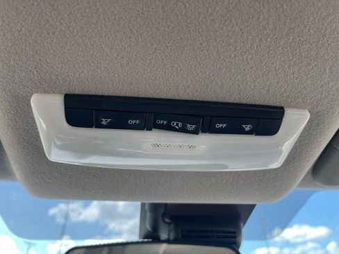 New 2025 Nissan Versa SV w/ Trunk Package image 27