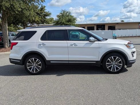 Used 2018 Ford Explorer Platinum AWD/4WD image 2