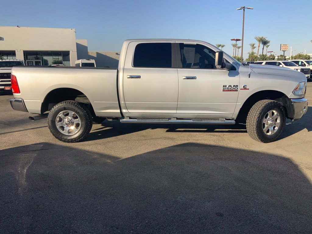 Used 2018 RAM 2500 SLT w/ Luxury Group AWD/4WD image 11