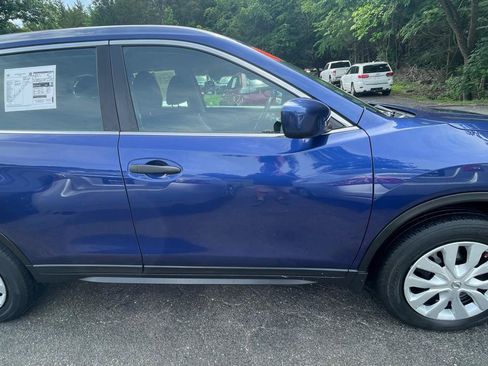 Used 2018 Nissan Rogue S AWD/4WD image 11