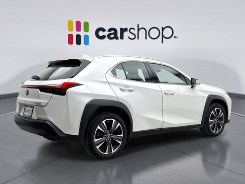 Used 2022 Lexus UX 200 image 5