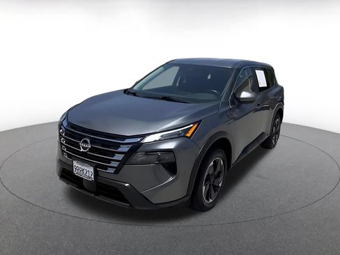 Used 2025 Nissan Rogue SV AWD/4WD image 7