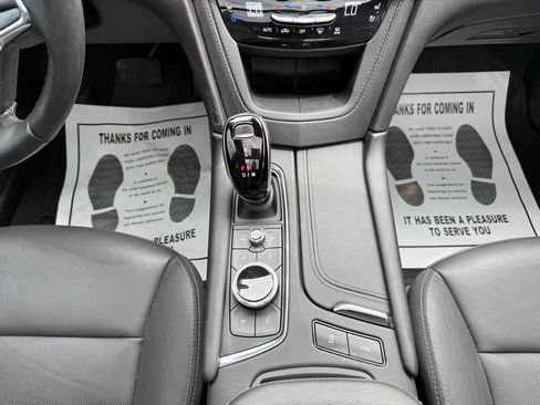 Used 2021 Cadillac XT5 Premium Luxury w/ LPO, Floor Liner Package AWD/4WD image 17
