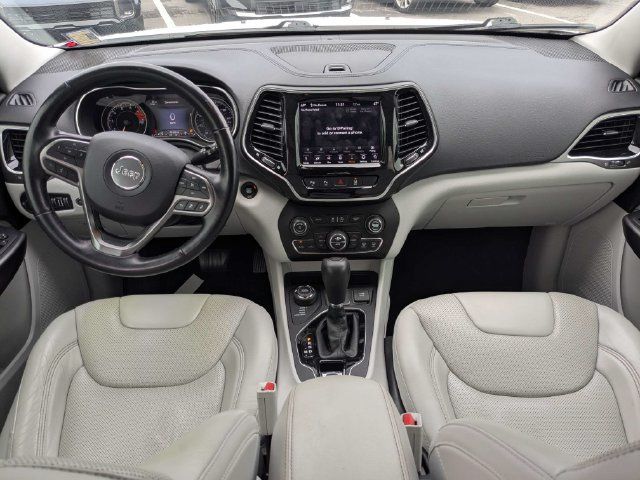 Used 2020 Jeep Cherokee Limited w/ Technology Group AWD/4WD image 17