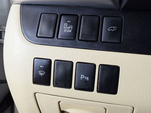 Used 2015 Toyota Highlander Limited AWD/4WD image 18